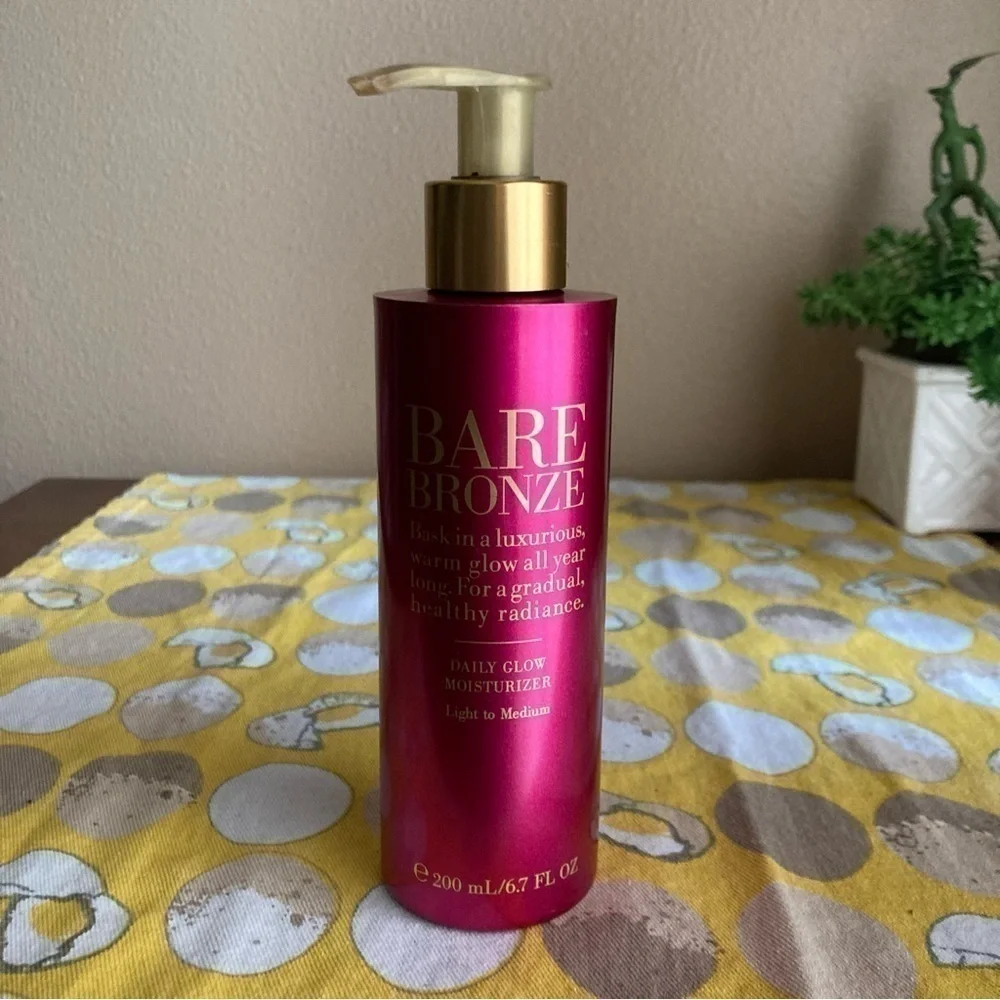 Victoria’s Secret Bare Bronze tinted glow moisturizer lotion